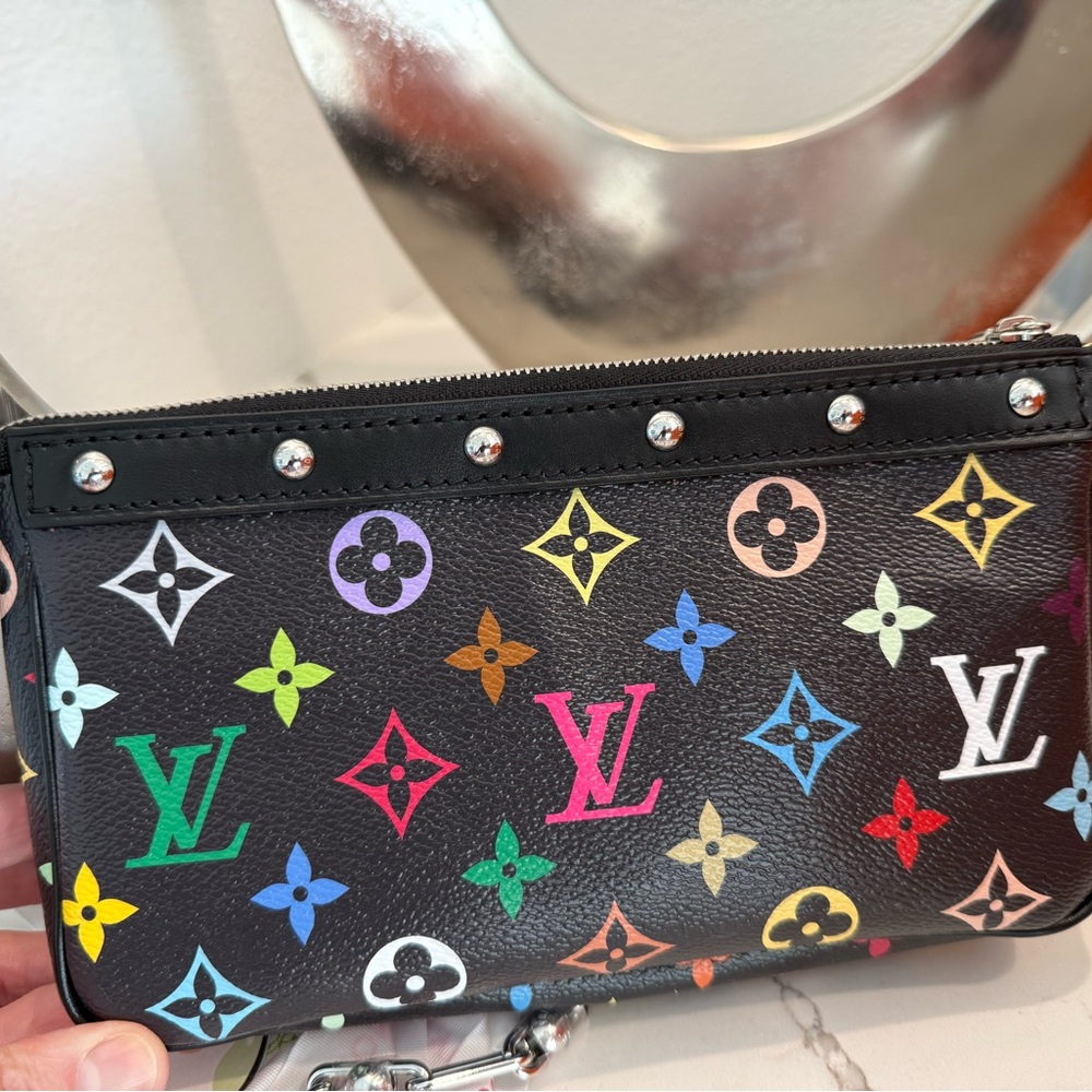 Sold BRAND NEW WITH Box & ribbon LOUIS VUITTON 2025 MURAKAMI X LV X TM 2025 - Picture 5 of 10